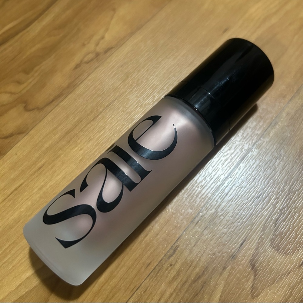 Saie Glowy Super Gel Lightweight Dewy Multipurpose Illuminator
